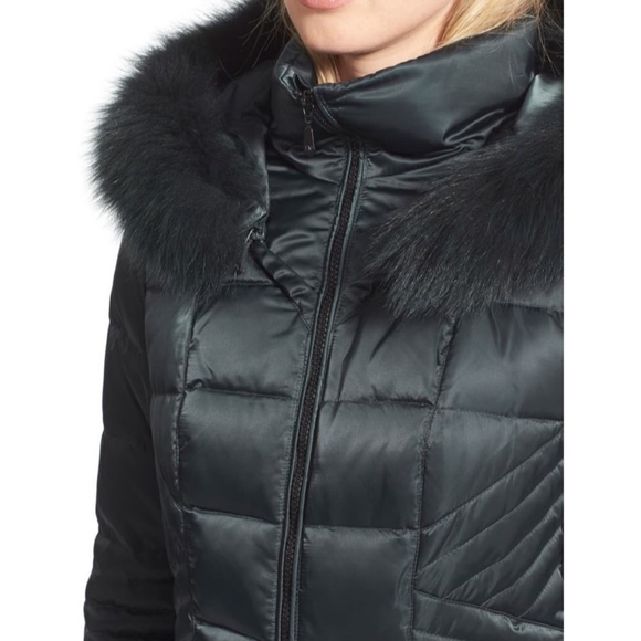 1 MADISON Green Hooded Puffer Coat - Picture 3 of 8